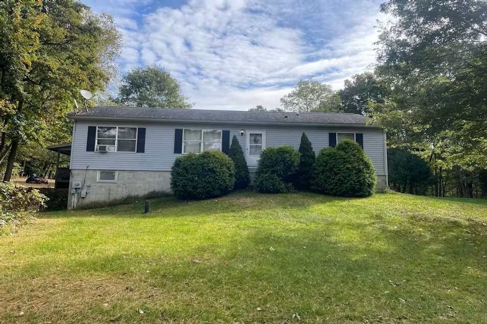 Single Family 3BR - 123 Church St, Sugar Grove Twp, PA