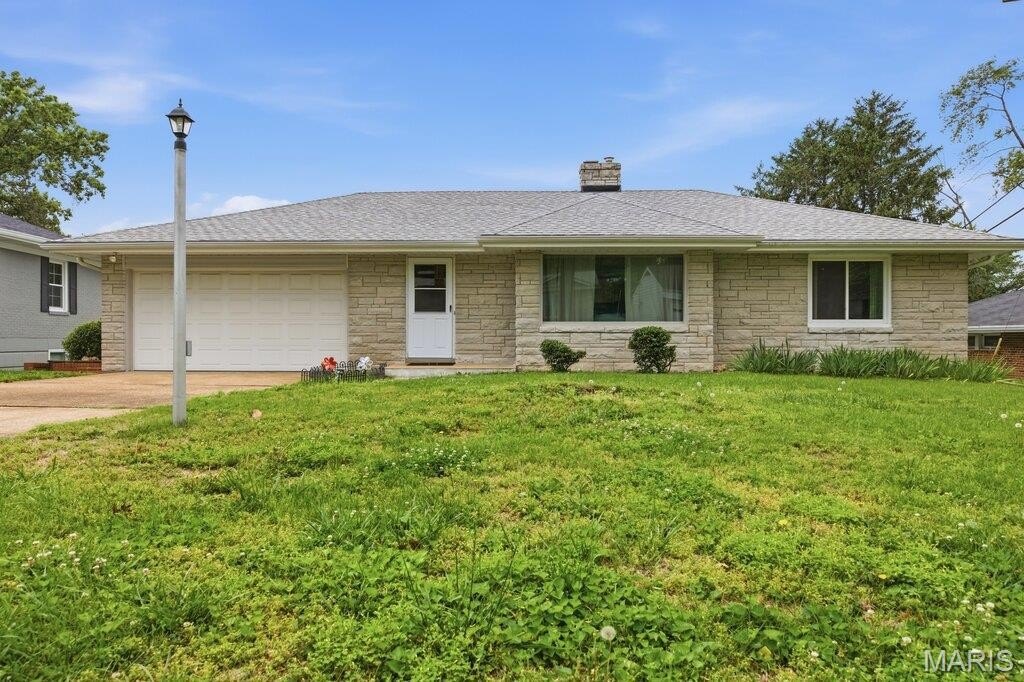 Single Family 2BR 2BA - 38 Pinewood Drive, St Louis, MO