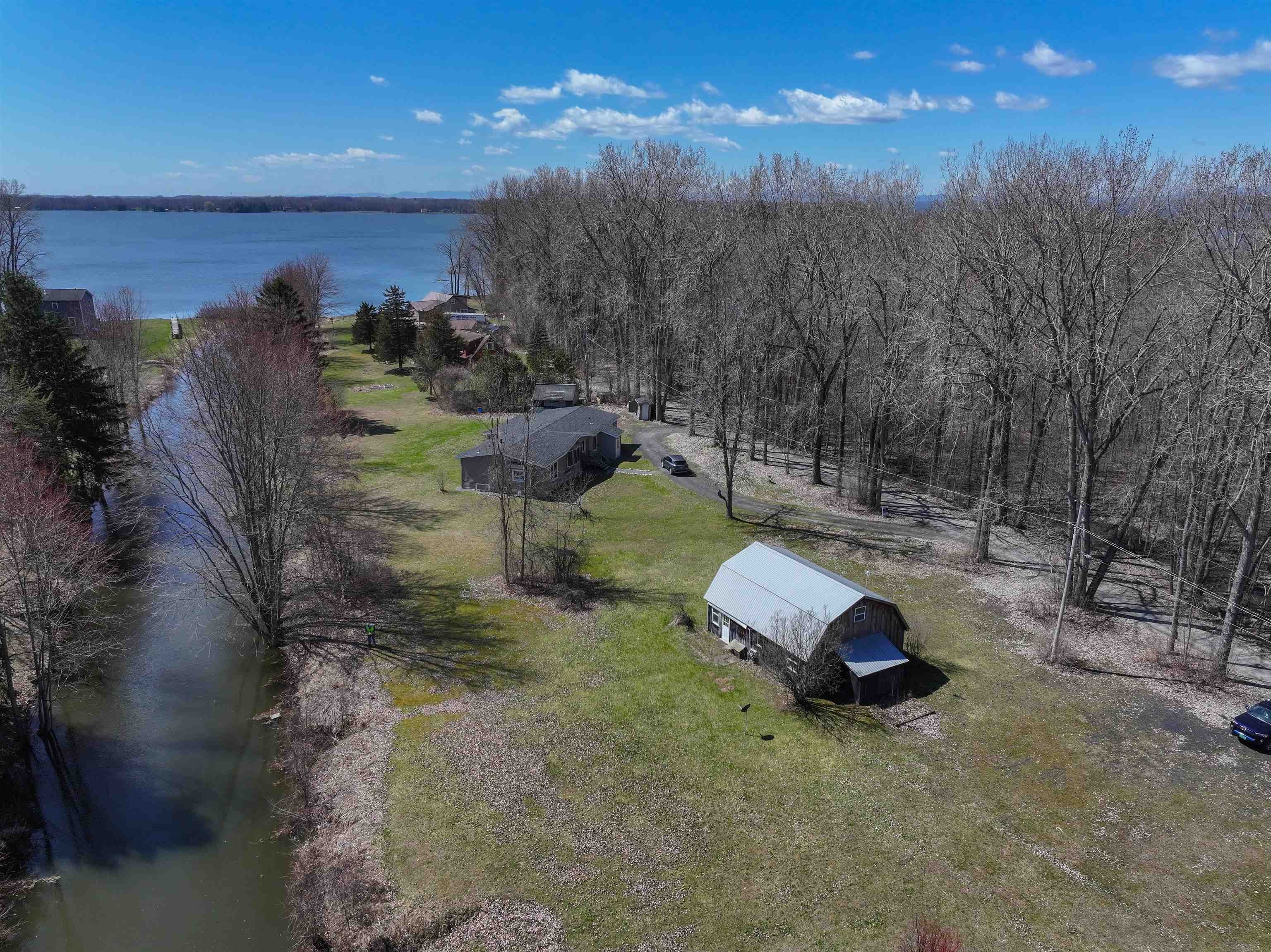 Single Family 1BR 2BA - 255 Canal Lane, North Hero, VT