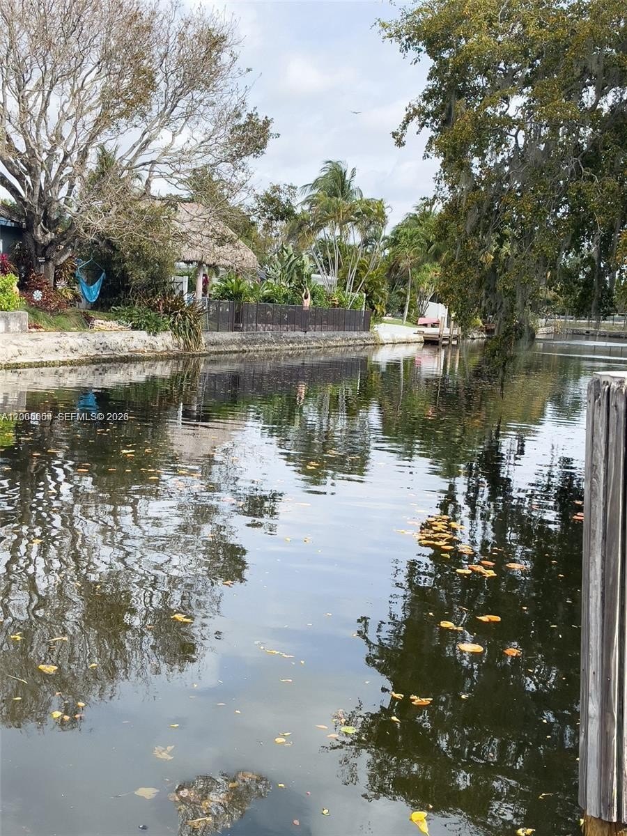 Single Family 2BR 2BA - 4401 NE 15th Ter, Oakland Park, FL