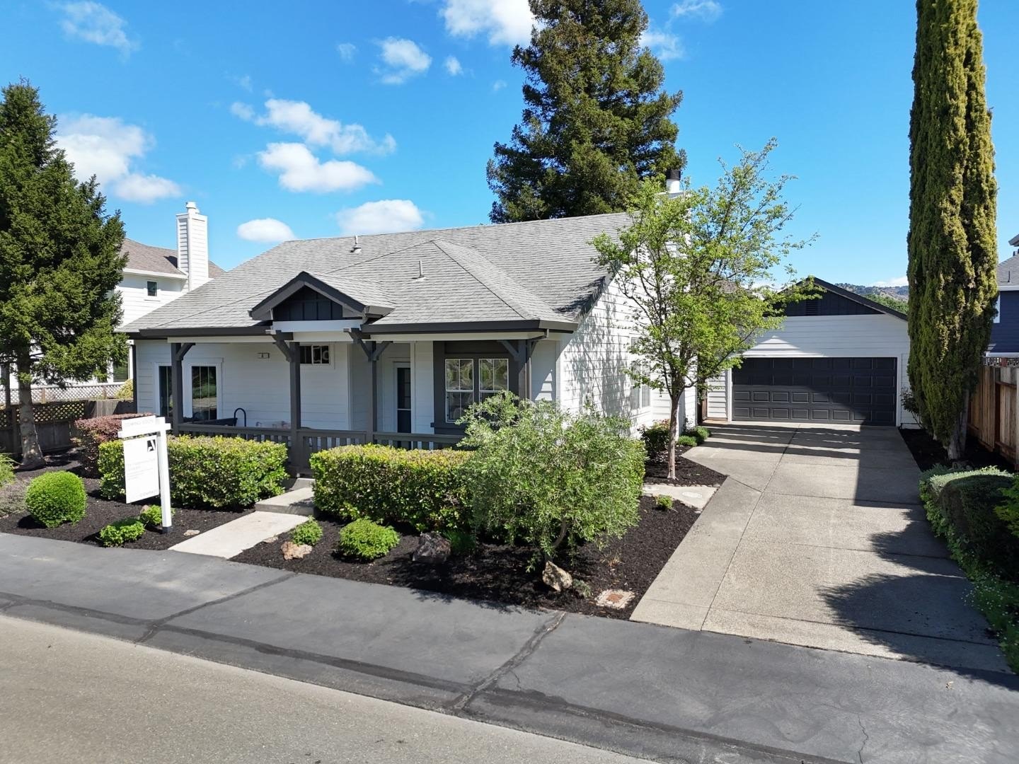 Single Family 3BR 2BA - 6 Jasmine ST, YOUNTVILLE, CA