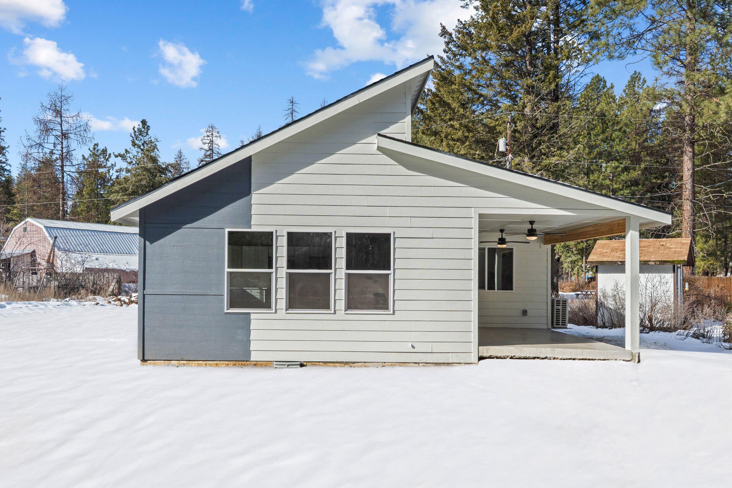 Single Family 1BR 1BA - 26 OKANOGAN DR, INCHELIUM, WA