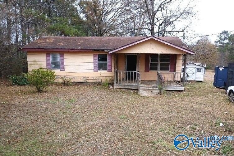 Single Family 3BR 1BA - 1205 Egg And Butter Road, Columbiana, AL