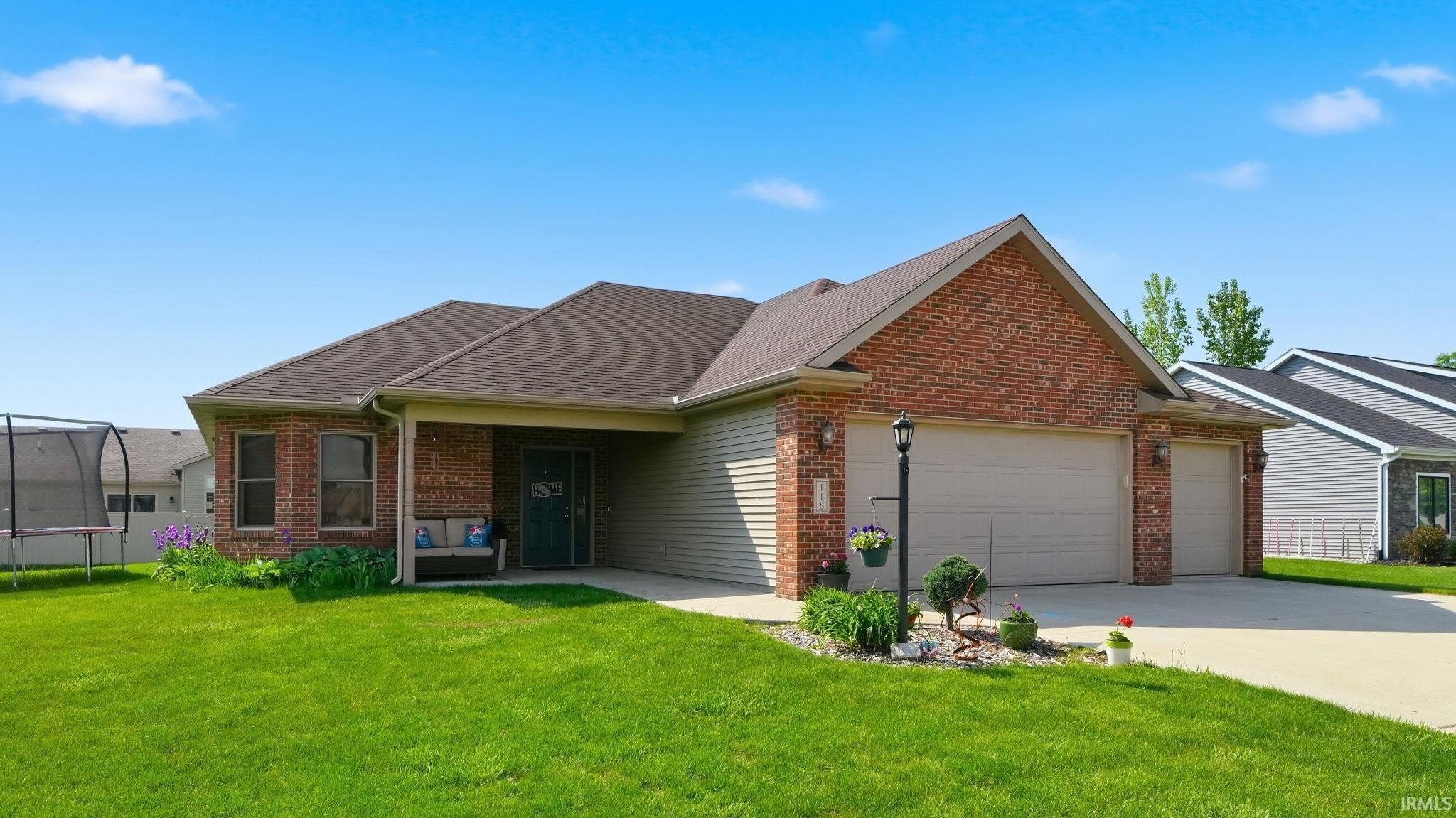 Single Family 3BR 2BA - 118 N Lexington Drive, Columbia City, IN
