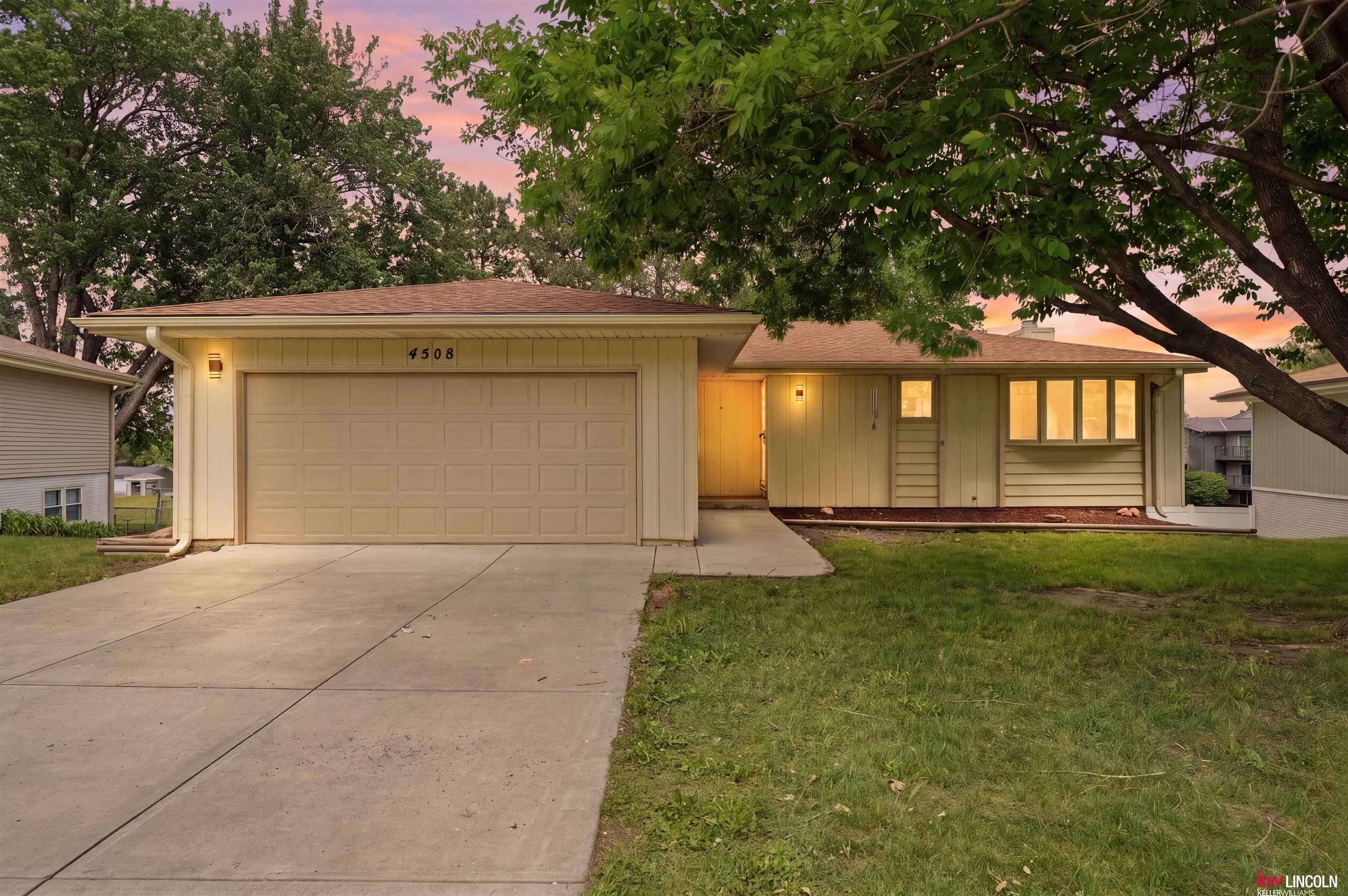 Single Family 5BR 2BA - 4508 Hallcliffe Road, Lincoln, NE