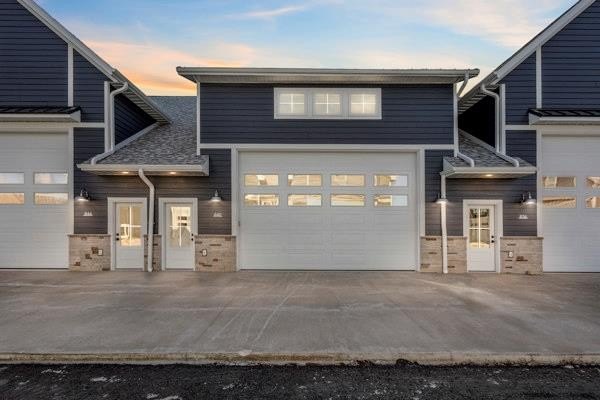 Condo 3BR 2BA - 840 S 18th Ave, Sturgeon Bay, WI