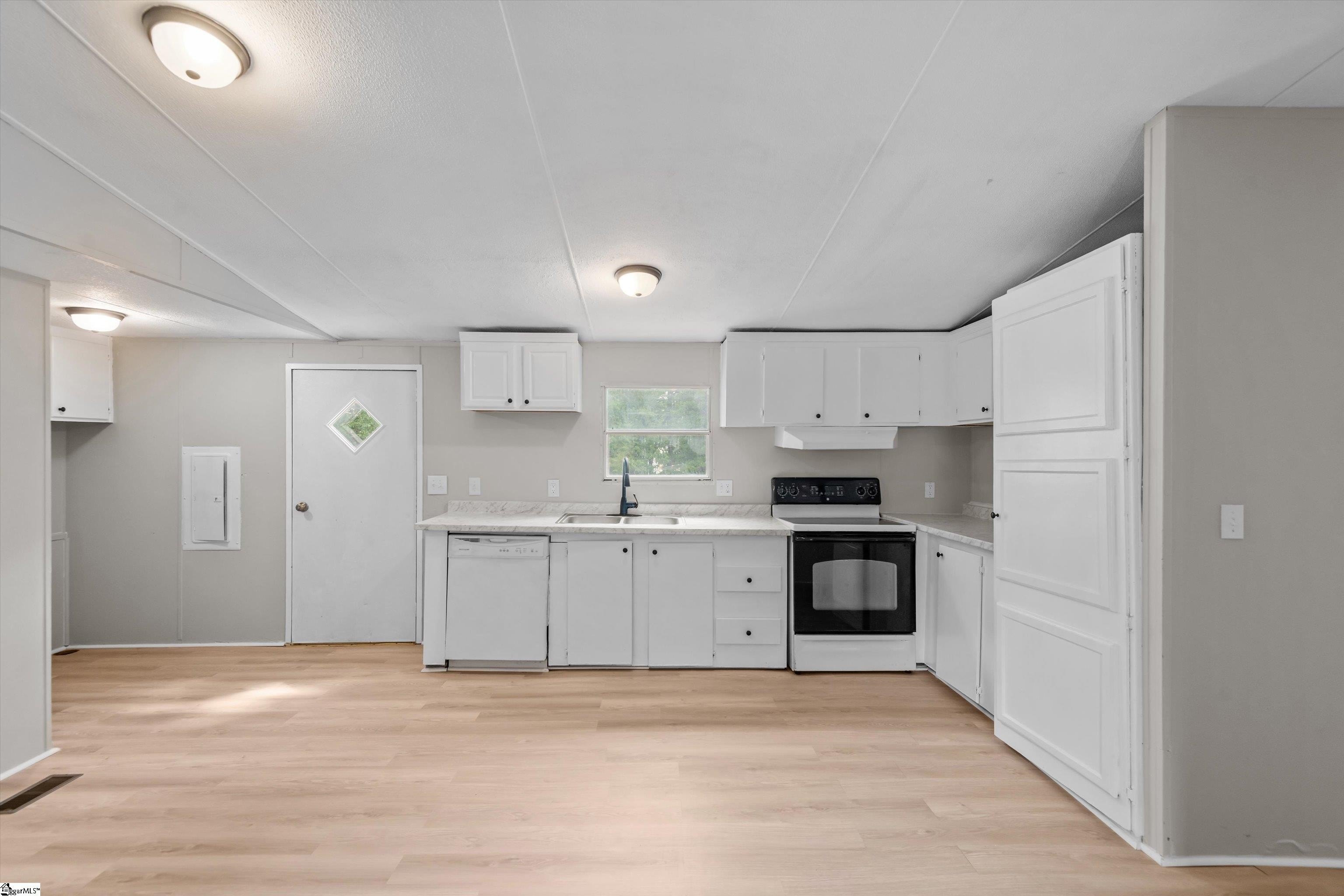 Manufactured Housing 3BR 2BA - 148 Glencrest Drive, Gaston, SC