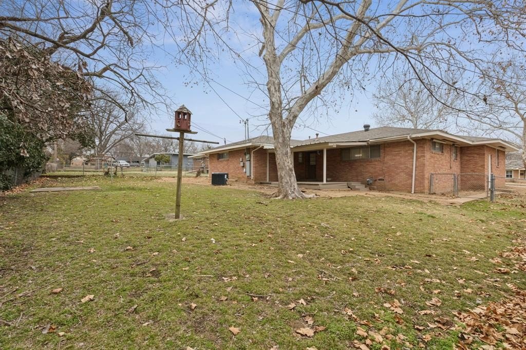 Single Family 3BR 2BA - 1407 Robin Drive, Sherman, TX