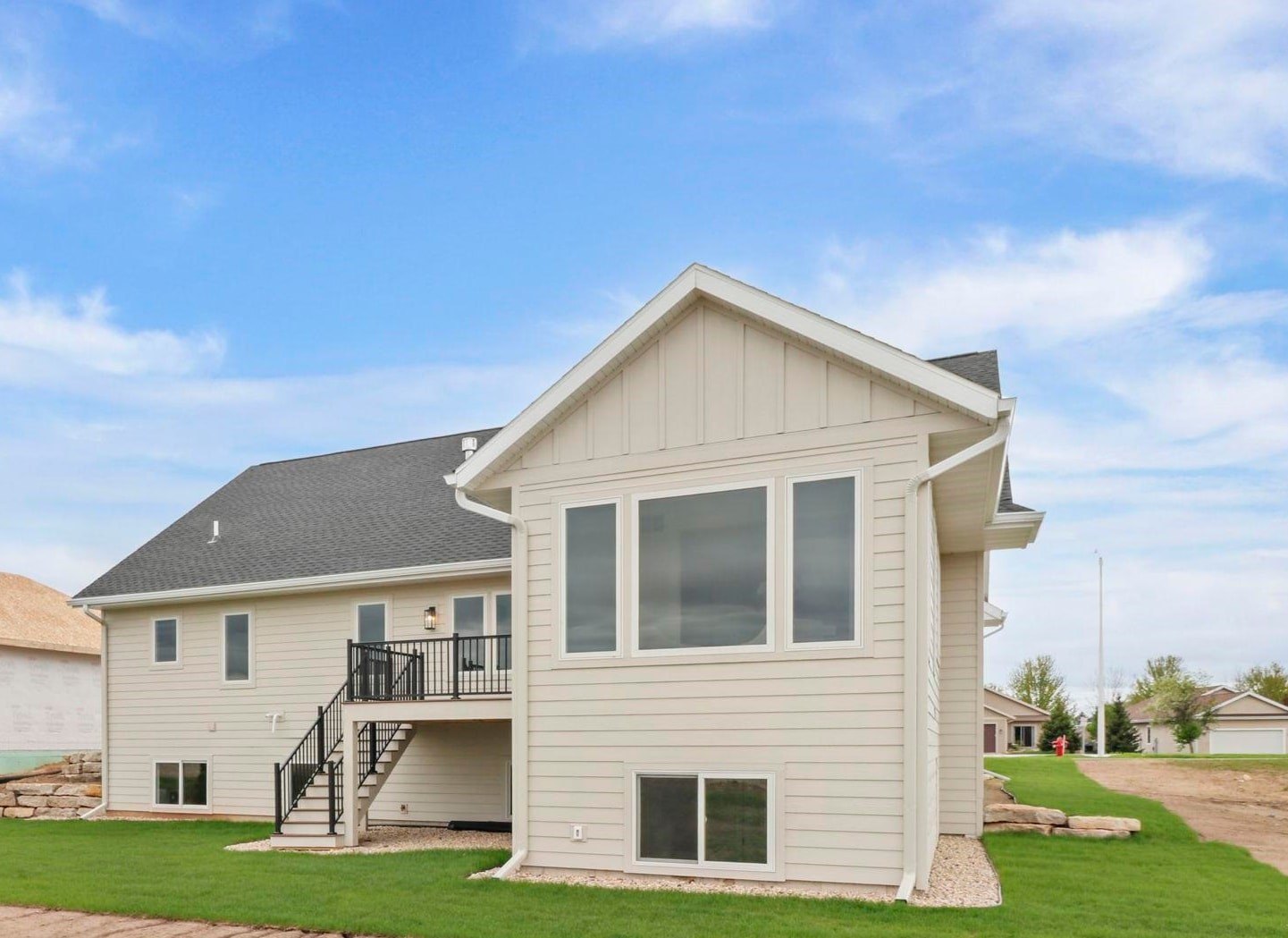 Single Family 4BR 3BA - 2016 Jack Ryan Drive, Prairie Du Sac, WI