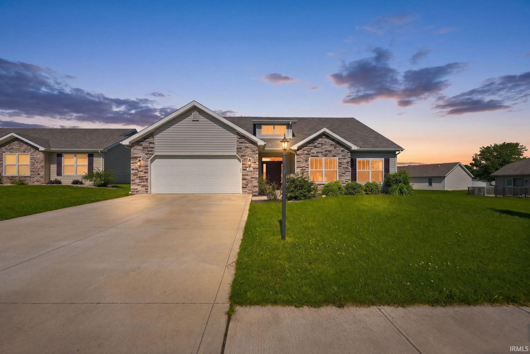 Single Family 3BR 2BA - 203 Orchard Place Parkway, Kendallville, IN