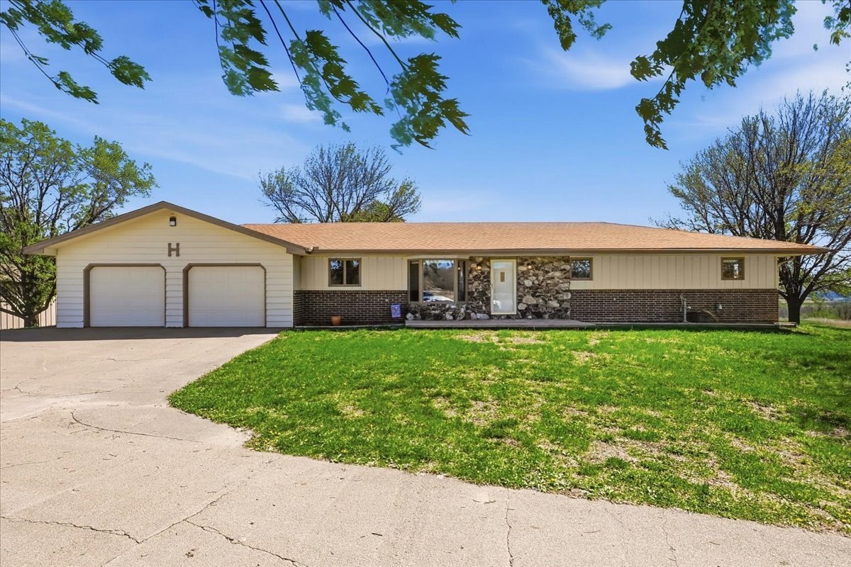 Plots and Land 3BR 2BA - 2946 Swedish Rd, Hamburg, IA
