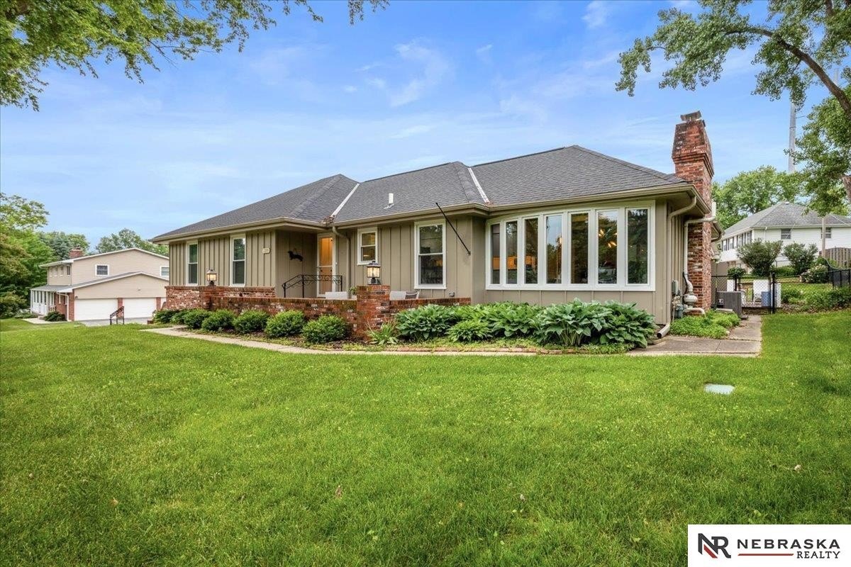 Single Family 3BR 3BA - 12333 Shamrock Road, Omaha, NE