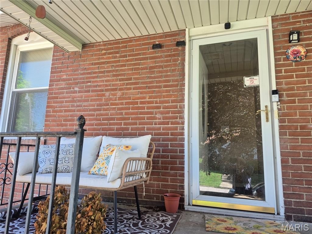 Single Family 1BR 2BA - 24 S 38th Street, Belleville, IL