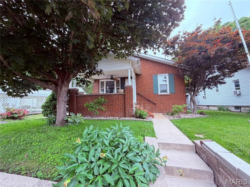 Single Family 2BR 1BA - 100 W 3rd Street, Hartford, IL