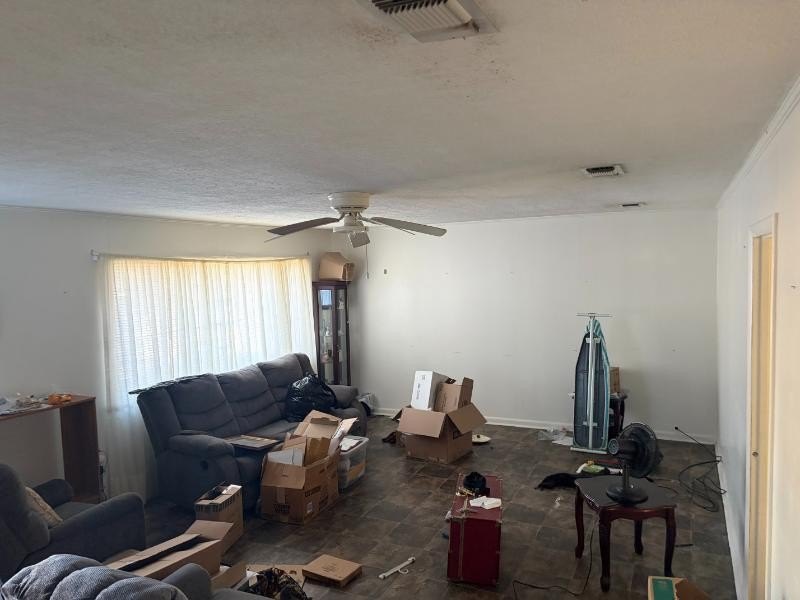 Single Family 3BR 2BA - 301 Meadowlane Dr., Aberdeen, MS