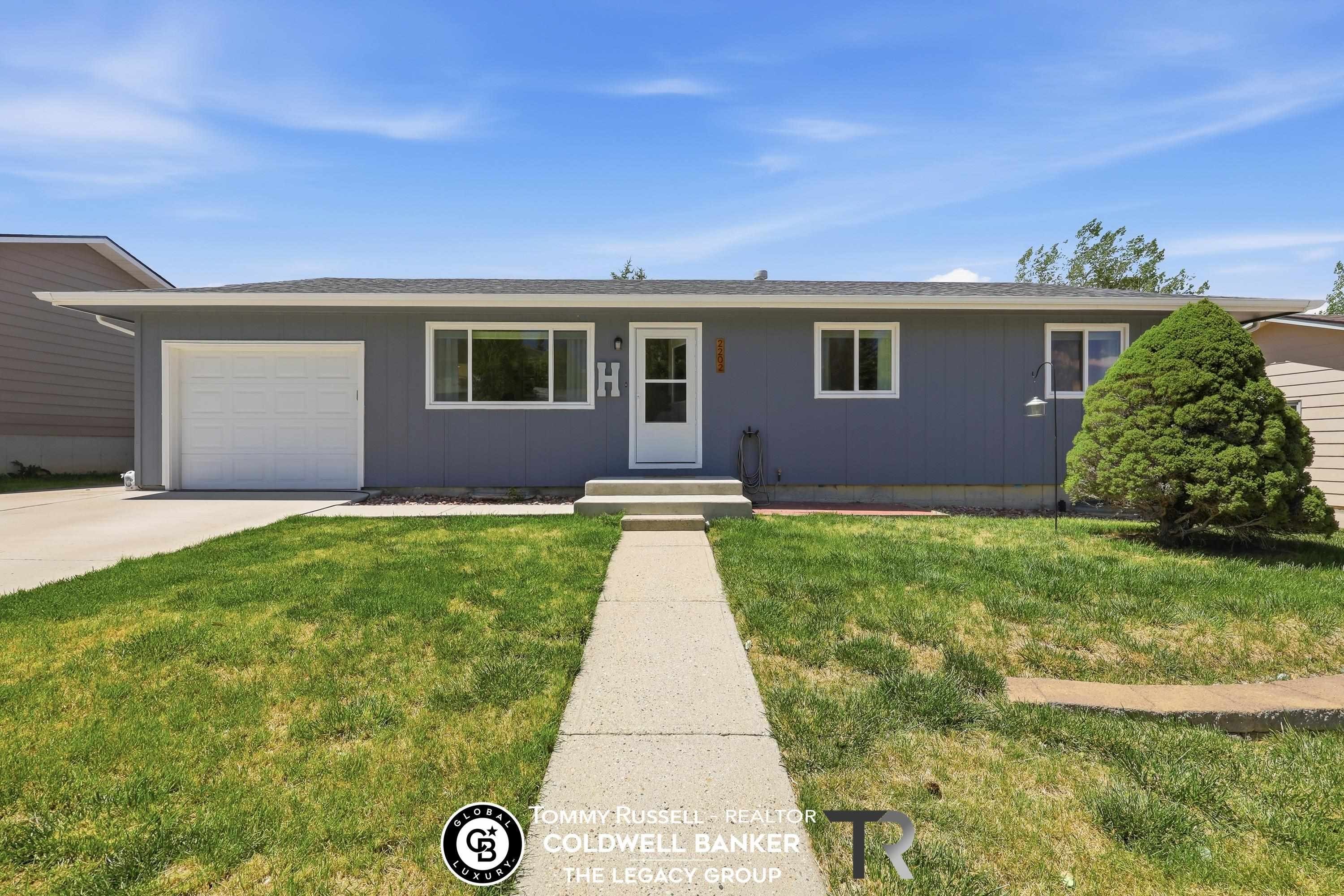 Single Family 3BR 1BA - 2202 Thorndike, Casper, WY