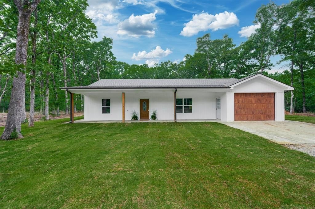 Single Family 3BR 3BA - 130 Private Road 35407, Sumner, TX