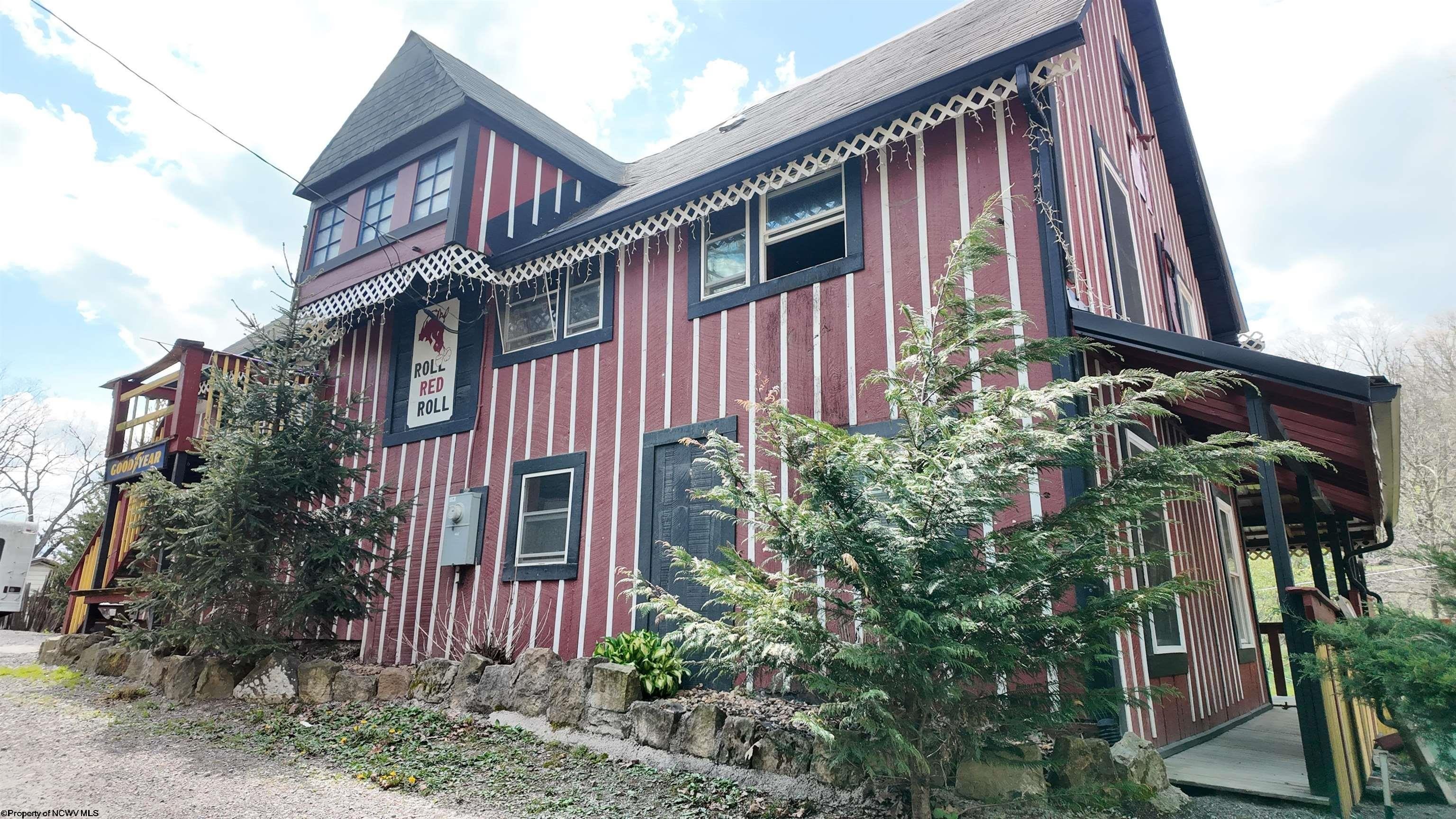 Single Family 4BR 2BA - 151 Patricia Avenue, Elkins, WV