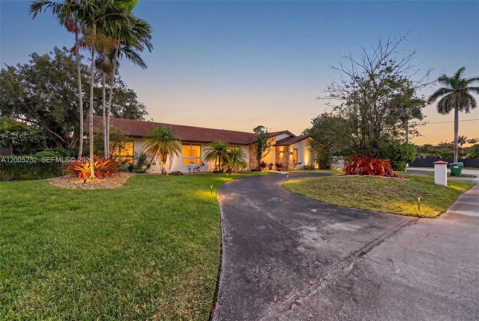 Single Family 4BR 3BA - 10124 SW 130th Ter, Miami, FL
