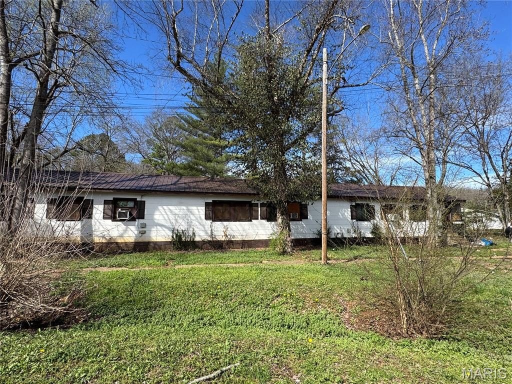 Single Family 4BR 2BA - 715 Spruce Street, Piedmont, MO