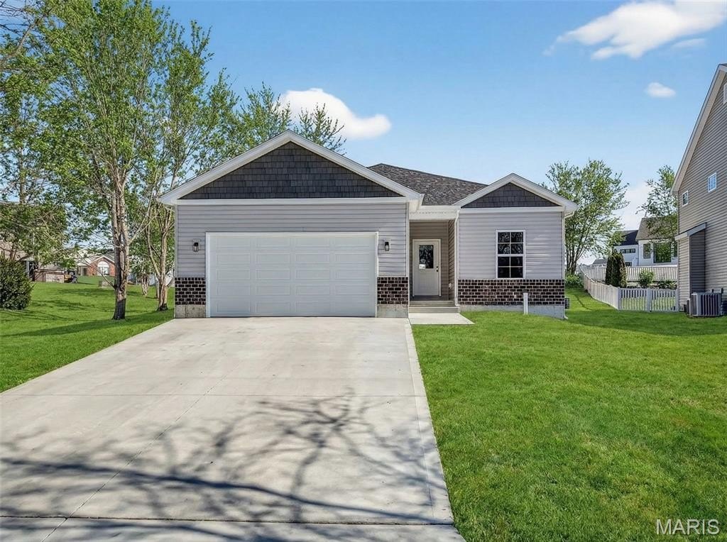Single Family 2BR 2BA - 31488 Hillside Drive, Foristell, MO
