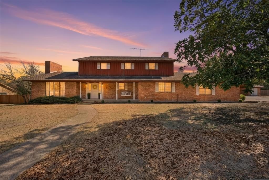 Single Family 5BR 4BA - 2210 White Street, Clifton, TX