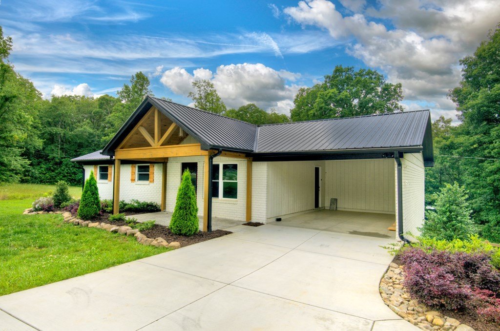 Single Family 3BR 3BA - 975 Goss Road, Epworth, GA