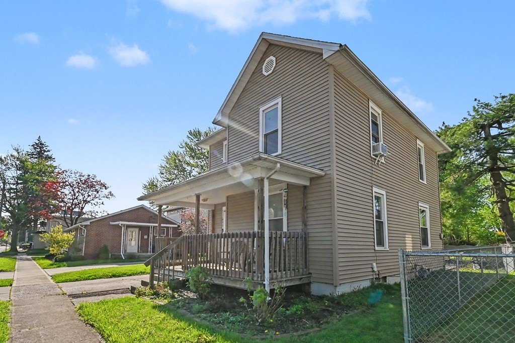 Single Family 2BR 1BA - 211 Center Street, Bucyrus, OH