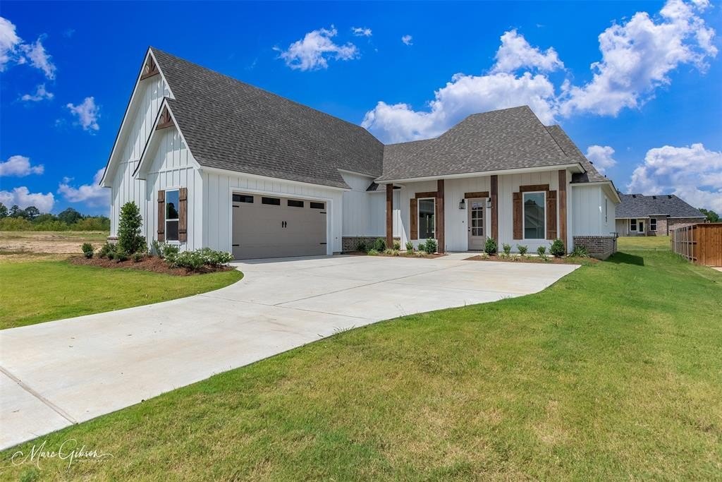 Single Family 4BR 3BA - 154 Laurel Valley Lane, Stonewall, LA