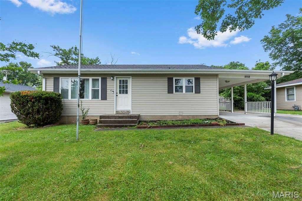 Single Family 2BR 1BA - 1858 New Madrid Street, Cape Girardeau, MO