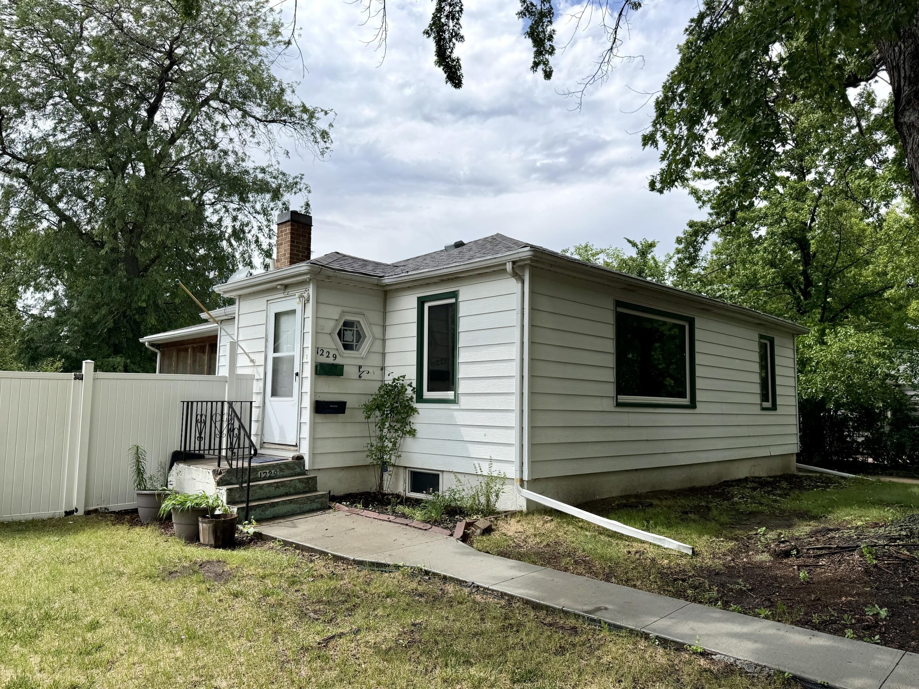 Other 2BR 1BA - 1229 Beach Ave SE, Huron, SD
