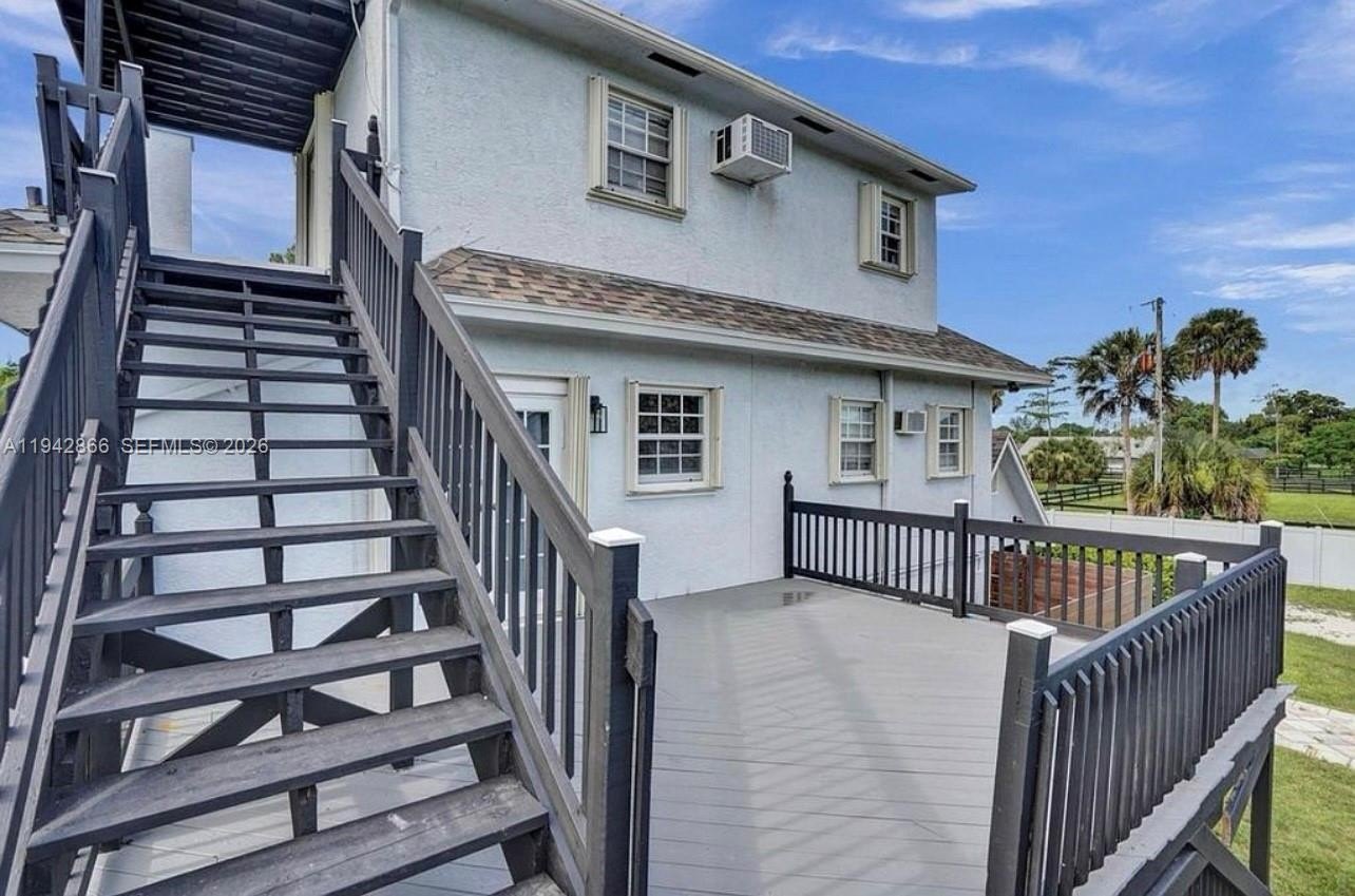 Single Family 5BR 3BA - 502 Rambling Drive Cir, Wellington, FL
