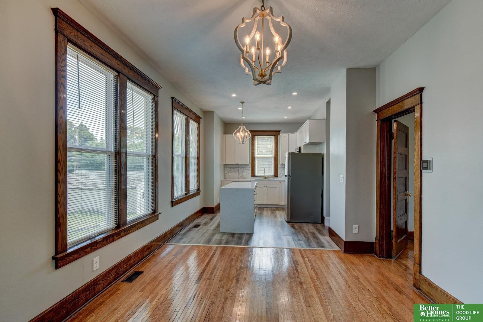 Single Family 5BR 4BA - 819 S 50th Street, Omaha, NE