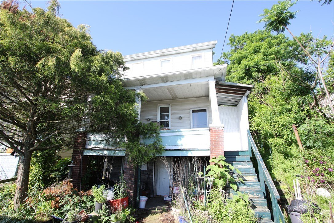 Single Family 2BR 2BA - 915 Oakland Avenue, Charleroi Boro, PA