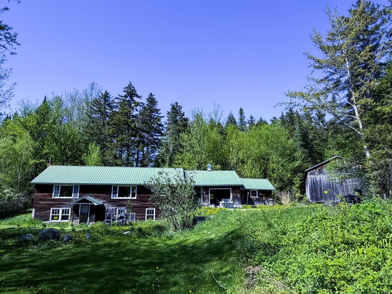 Single Family 3BR 1BA - 297 Robinson Road, Warren, VT