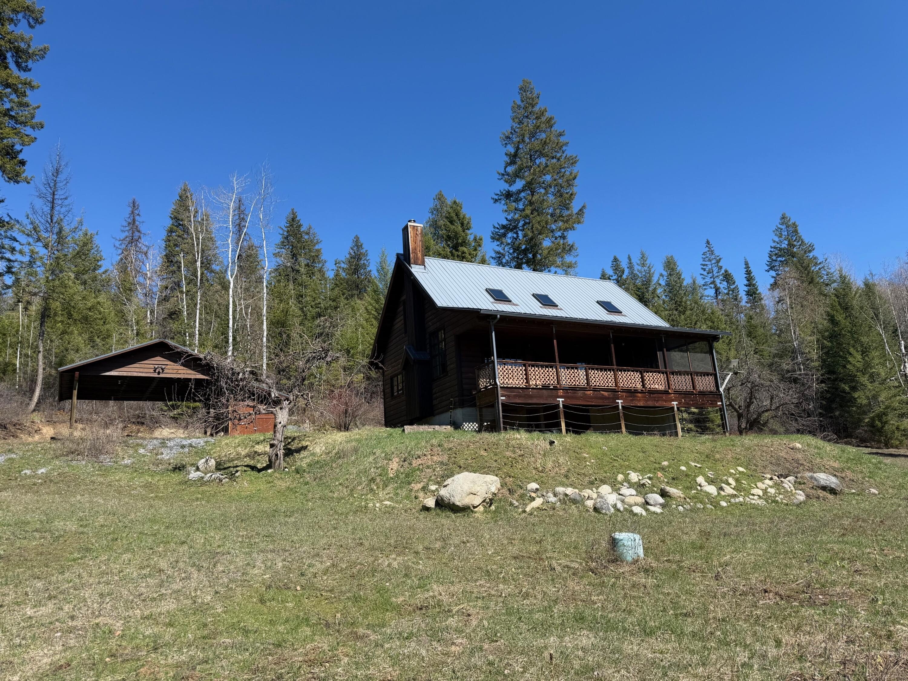 Single Family 1BR 2BA - 4748 HIGHWAY 25 HWY N, NORTHPORT, WA