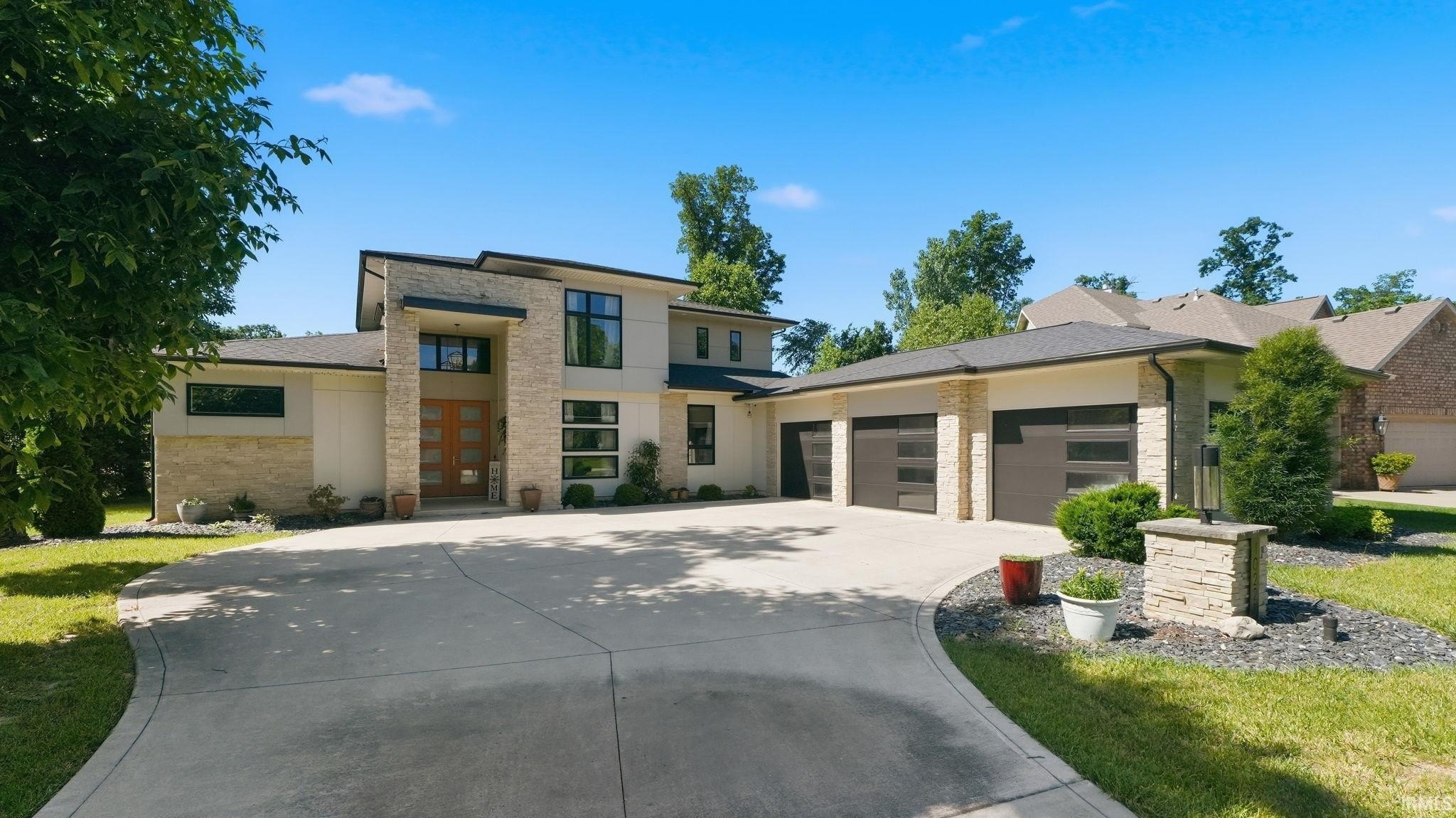 Single Family 3BR 3BA - 10228 Chambord Knoll, Fort Wayne, IN
