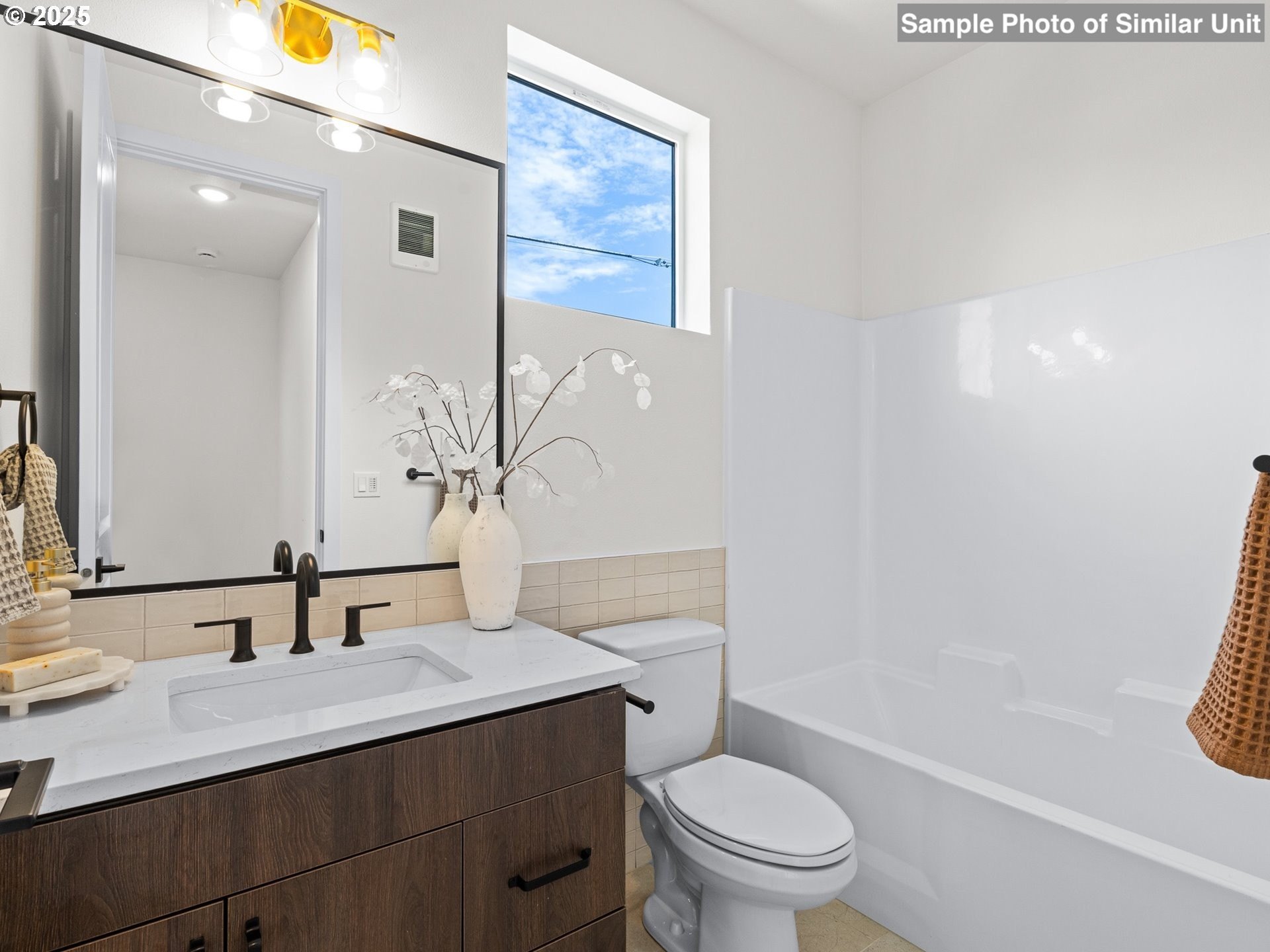 Single Family 2BR 3BA - 3219 SE 28th Ave, Portland, OR