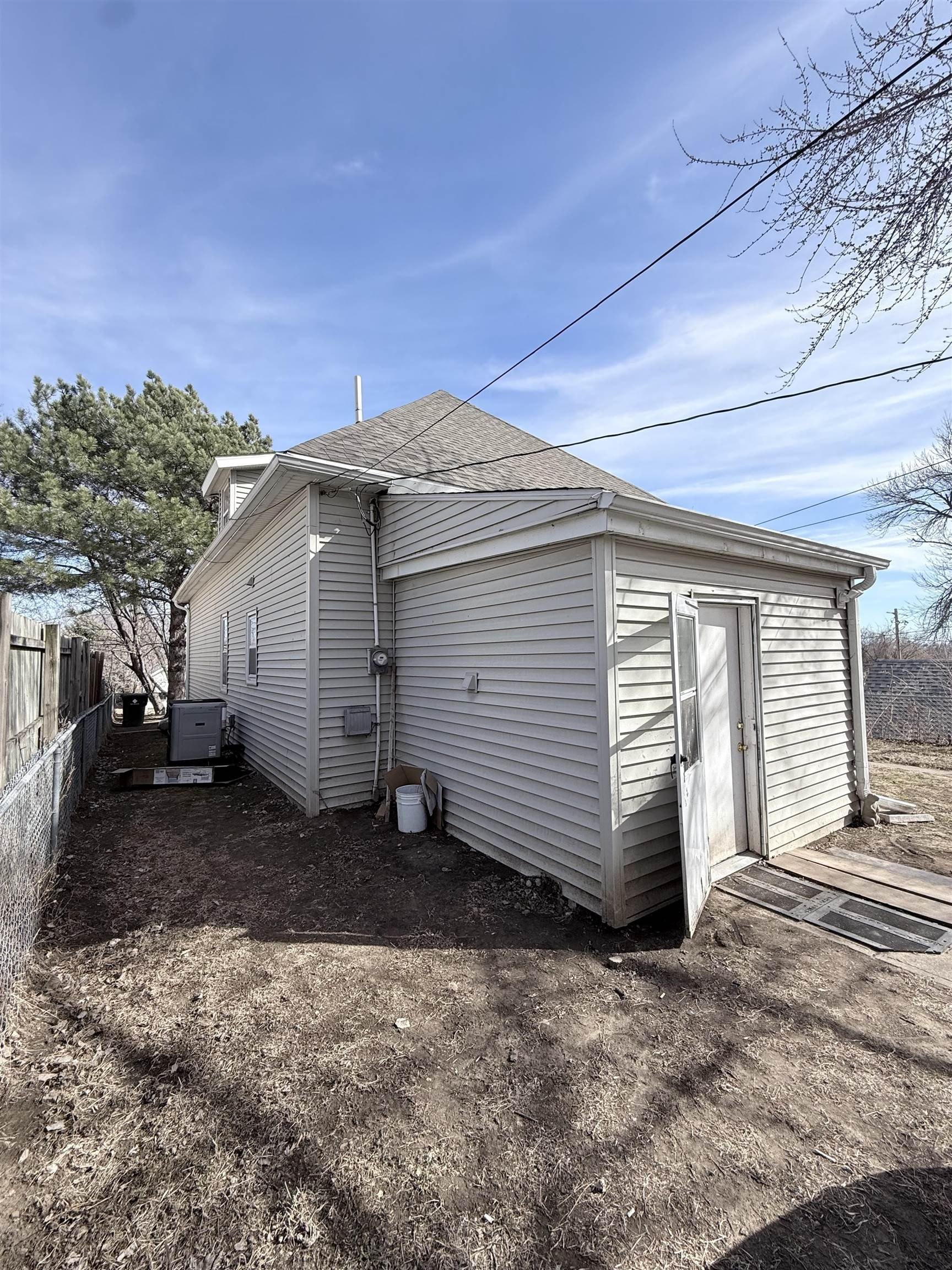 Single Family 4BR 2BA - 409 Myrtle, Sioux City, IA