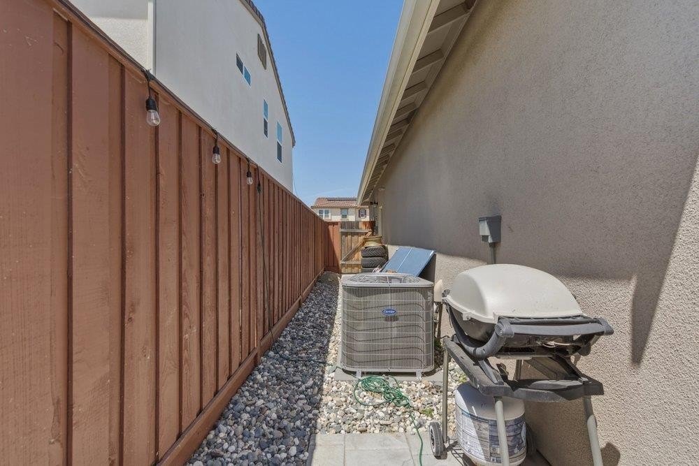 Single Family 3BR 2BA - 914 Fulton WAY, HOLLISTER, CA