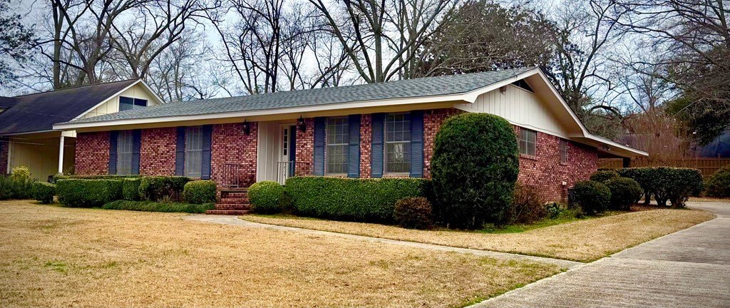 Single Family 3BR 2BA - 1636 Lake Park Dr, Laurel, MS