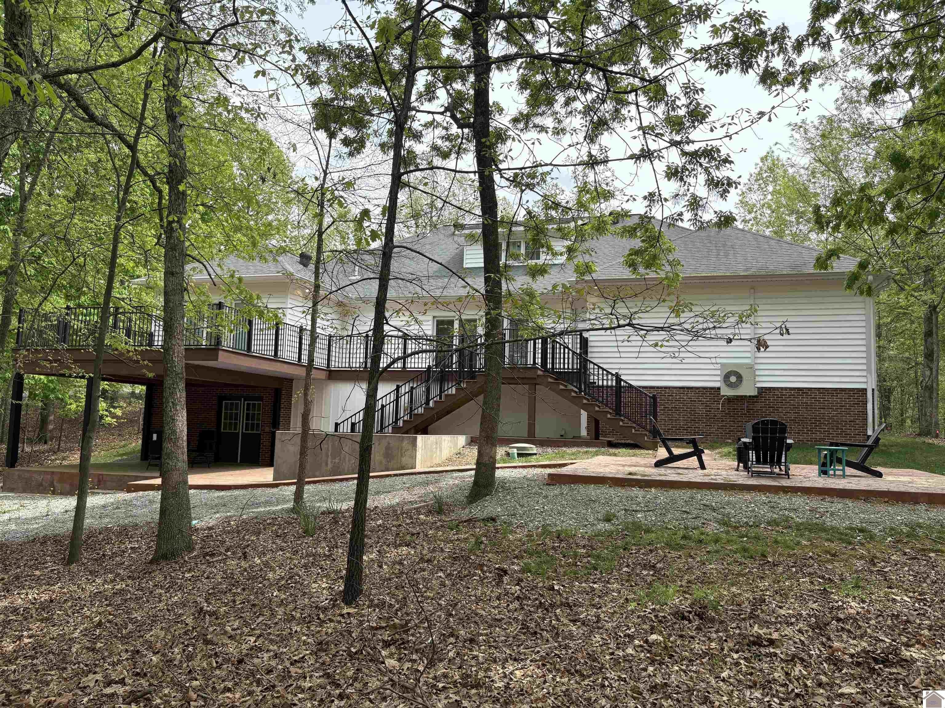 Single Family 3BR 4BA - 718 Marina Village Dr., Grand Rivers, KY
