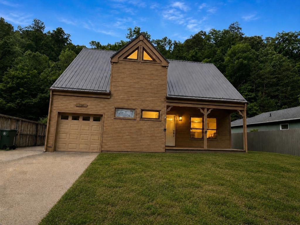 Single Family 2BR 2BA - 111 East Keyser Heights, Pikeville, KY
