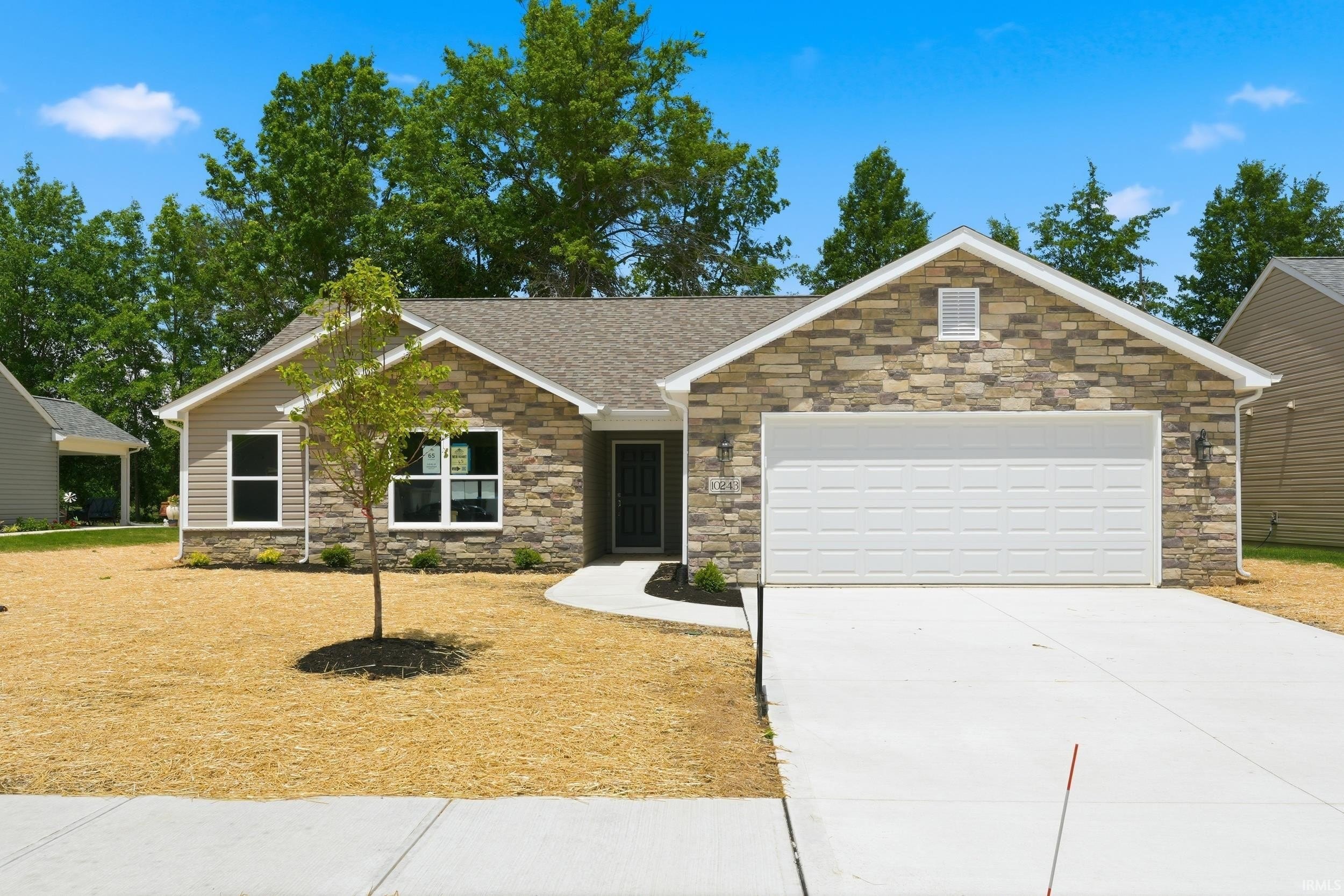 Single Family 3BR 2BA - 10243 Tirian Place, Fort Wayne, IN