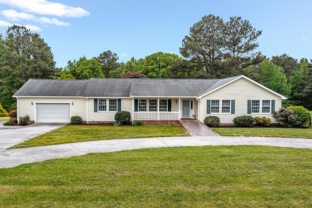 Single Family 3BR 2BA - 238 Cedar Lane, Callao, VA