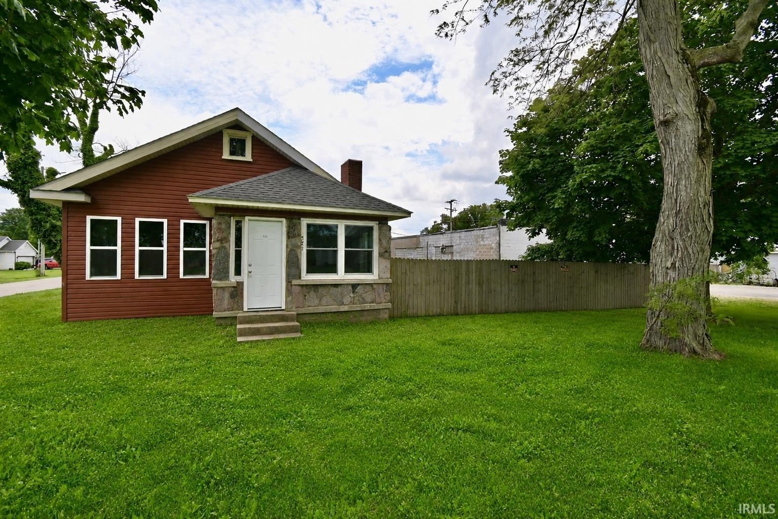 Single Family 3BR 2BA - 521 E Jackson Street, Mulberry, IN