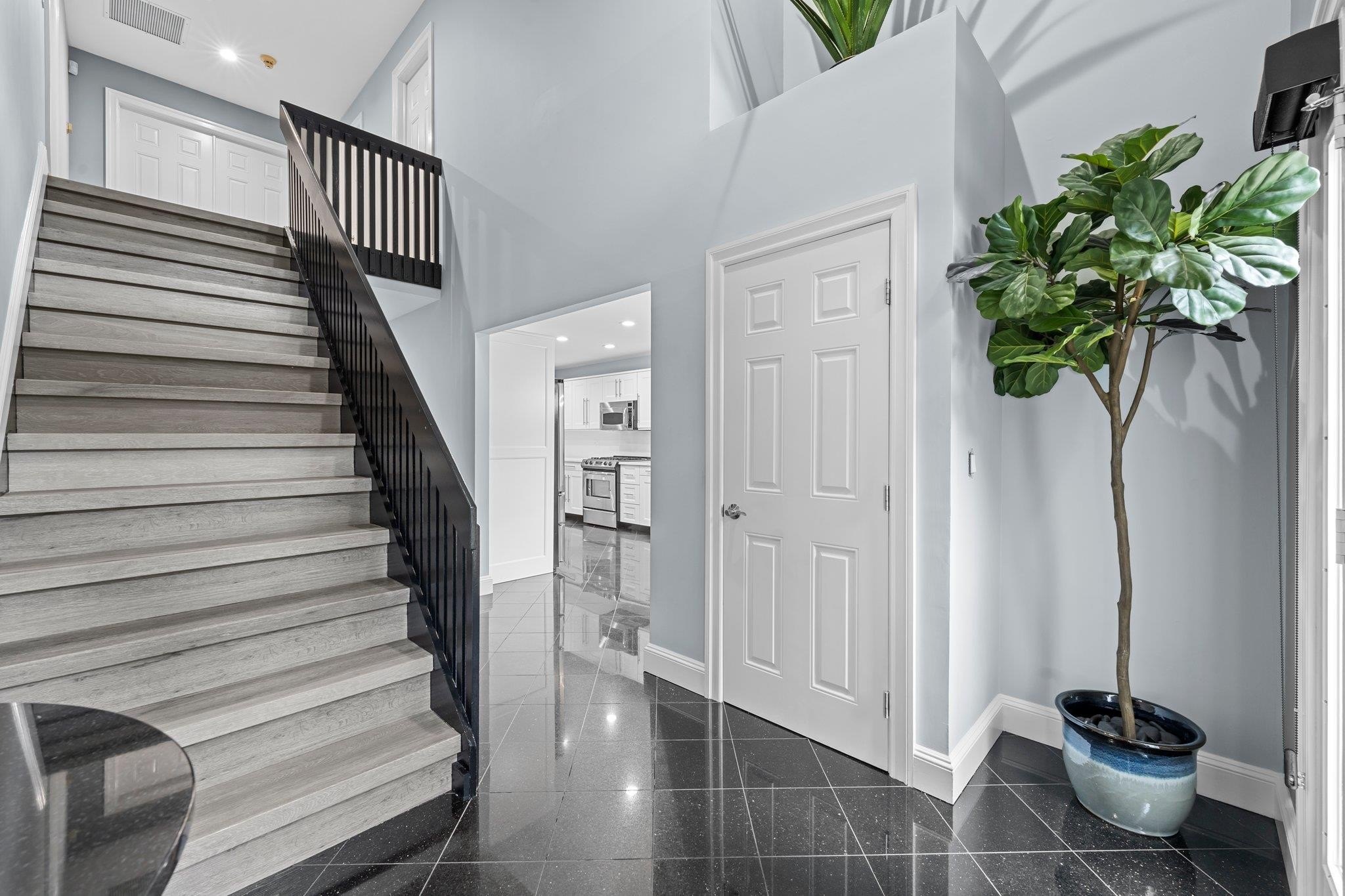 22 Stone Gate Ct  