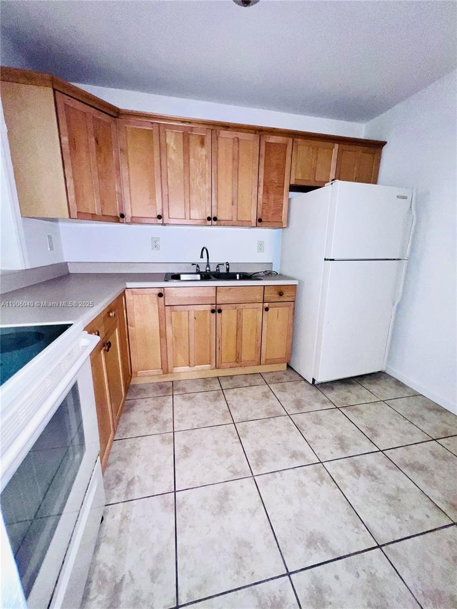 Condo 1BR 1BA - 12290 NE 11th Ct, North Miami, FL