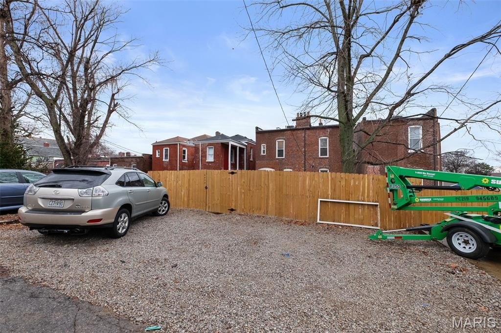 Single Family 4BR 3BA - 6825 Minnesota Avenue, St Louis, MO