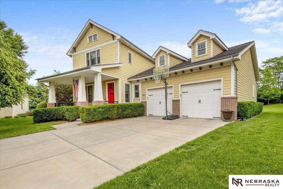 Single Family 4BR 4BA - 429 N 163rd Street, Omaha, NE